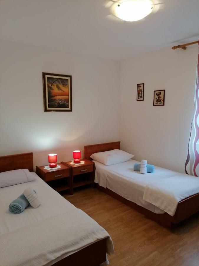 Apartments Marlen Mali Lošinj Buitenkant foto